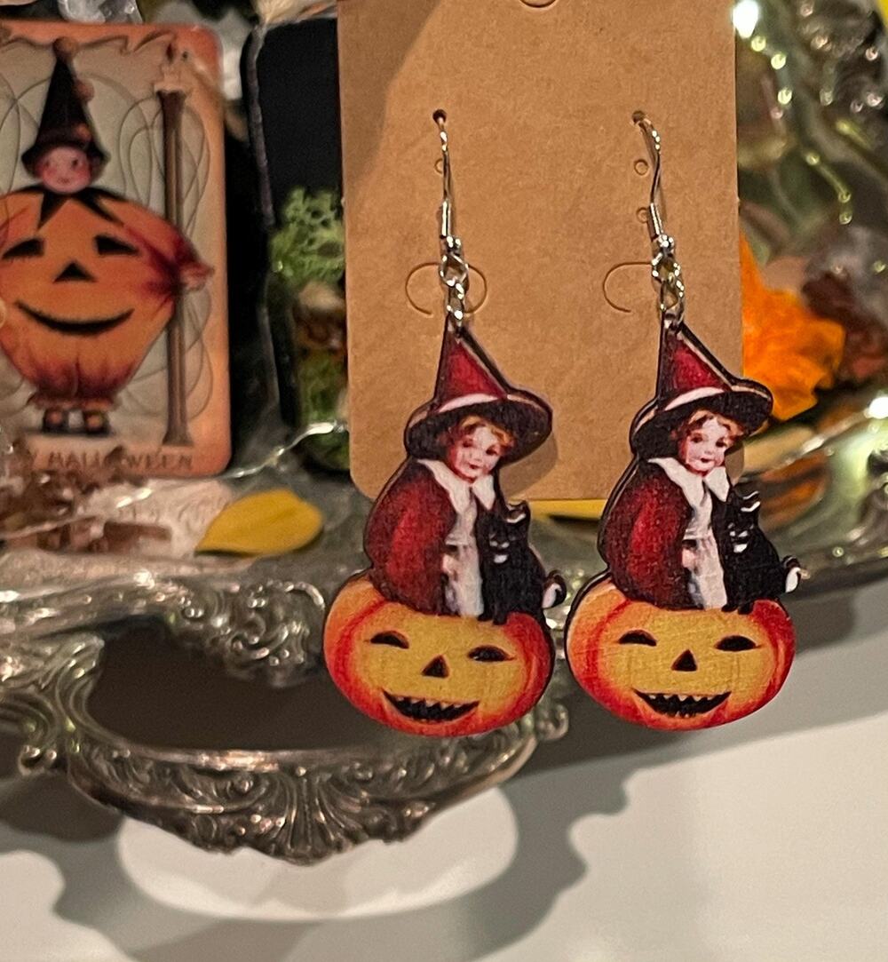 Vintage Witch & Cat Dangle Earrings: Lightweight Wood Halloween Jewelry